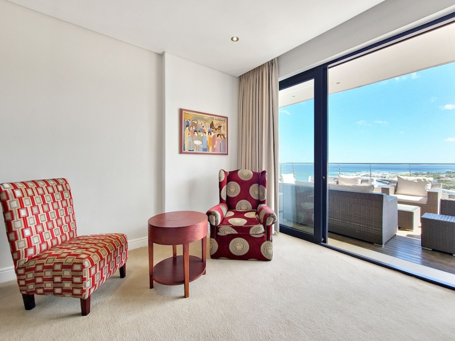 To Let 7 Bedroom Property for Rent in Camps Bay Western Cape